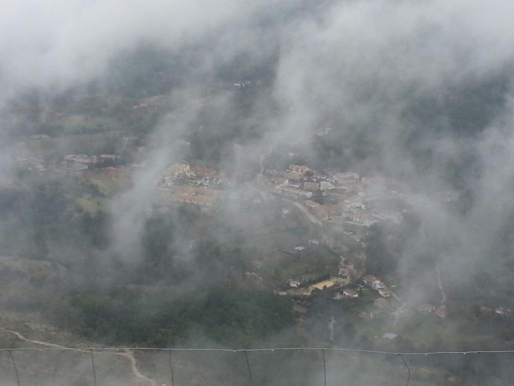 Alojamiento Alarcon Arroyo Frio Ruang foto